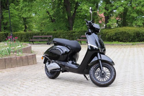 LINEA E-INSETTO Elektromos Robogó 3000W 60V 26Ah Li-ion 45 km/h